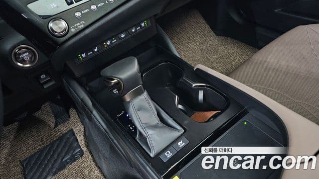 Lexus ES300h 7세대 Executive, 2026 9