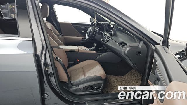 Lexus ES300h 7세대 Executive, 2026 11