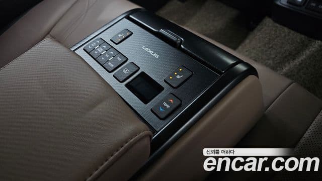 Lexus ES300h 7세대 Executive, 2026 18