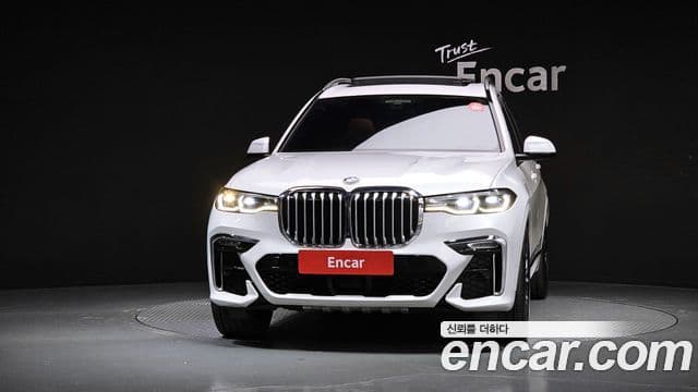 BMW X7 (G07) xDrive 40i M Sport 6인승, 2020 3
