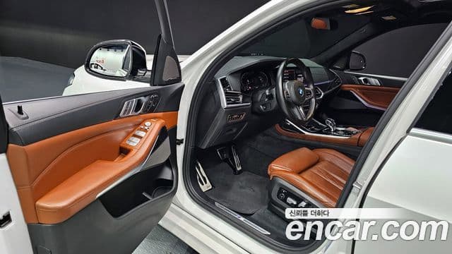 BMW X7 (G07) xDrive 40i M Sport 6인승, 2020 11