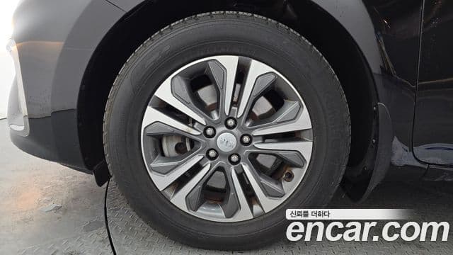 Kia The / новый New Carnival Luxury, 2019 все фото