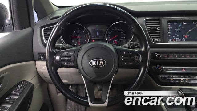 Kia The / новый New Carnival Luxury, 2019 13