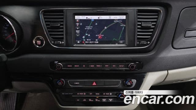 Kia The / новый New Carnival Luxury, 2019 15