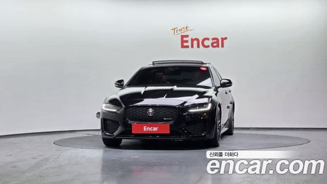 Jaguar XE D180 R-Dynamic S, 2020 3