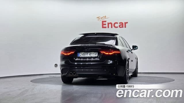 Jaguar XE D180 R-Dynamic S, 2020 4