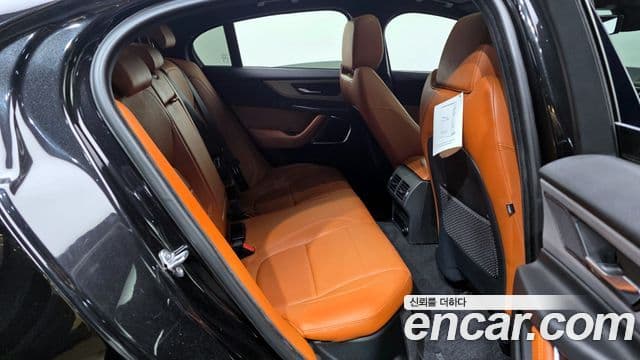 Jaguar XE D180 R-Dynamic S, 2020 12