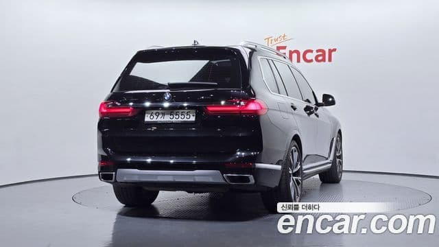 BMW X7 (G07) xDrive 30d Design Pure Excellence first Edition 6인승, 2019 4