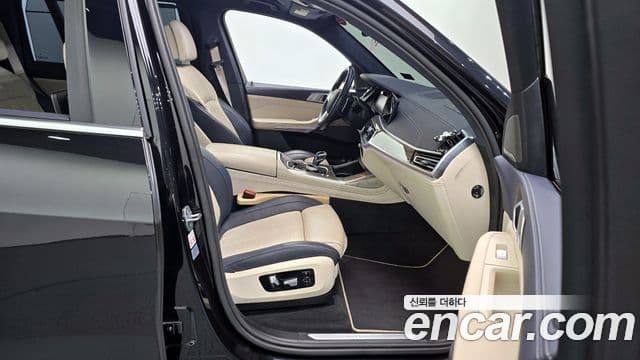 BMW X7 (G07) xDrive 30d Design Pure Excellence first Edition 6인승, 2019 10