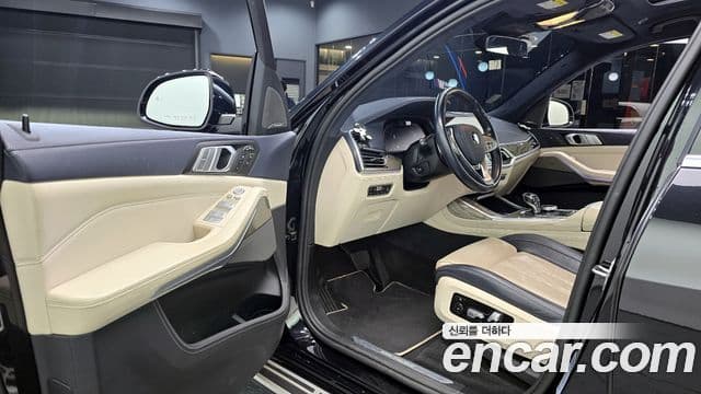 BMW X7 (G07) xDrive 30d Design Pure Excellence first Edition 6인승, 2019 11