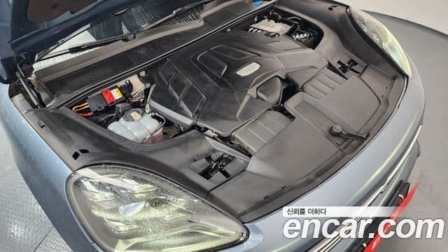 Porsche Cayenne (PO536), 2019 6