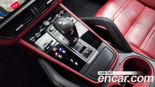 Porsche Cayenne (PO536), 2019 9