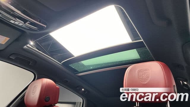 Porsche Cayenne (PO536), 2019 19