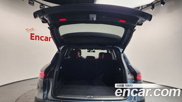 Porsche Cayenne (PO536), 2019 20