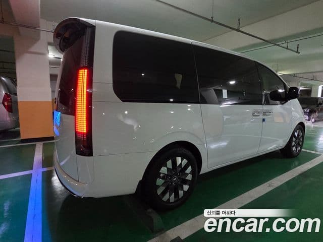 Hyundai Staria Inspiration, 2024 8