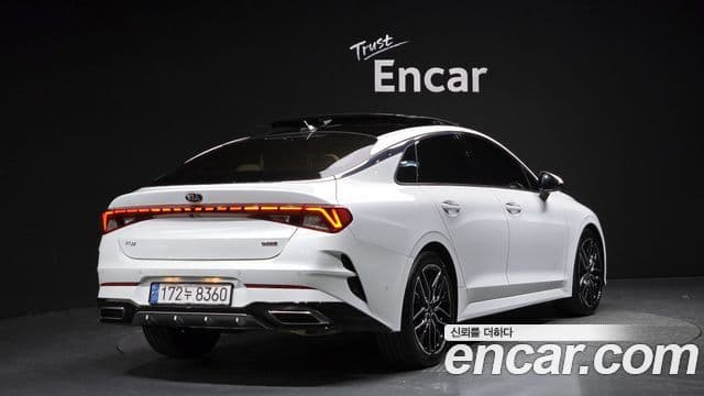 Kia K5 3세대 Signature, 2021 2