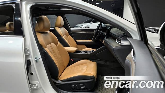 Kia K5 3세대 Signature, 2021 10