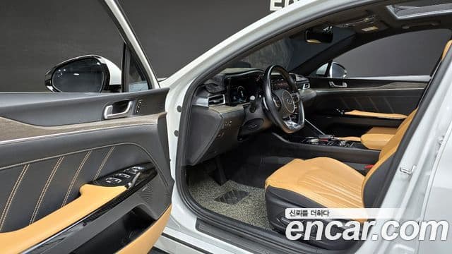 Kia K5 3세대 Signature, 2021 11