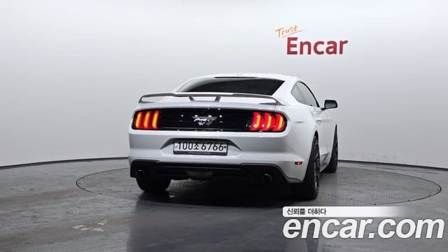 Ford Mustang купе, 2019 4