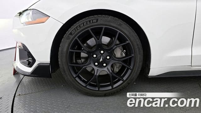 Ford Mustang купе, 2019 все фото