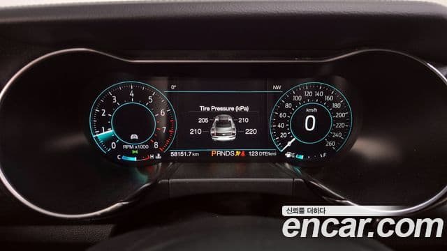 Ford Mustang купе, 2019 8