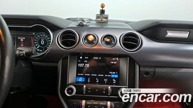 Ford Mustang купе, 2019 14