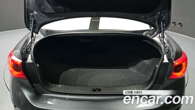 Infiniti Q50 3.5 гибрид Essence, 2017 20