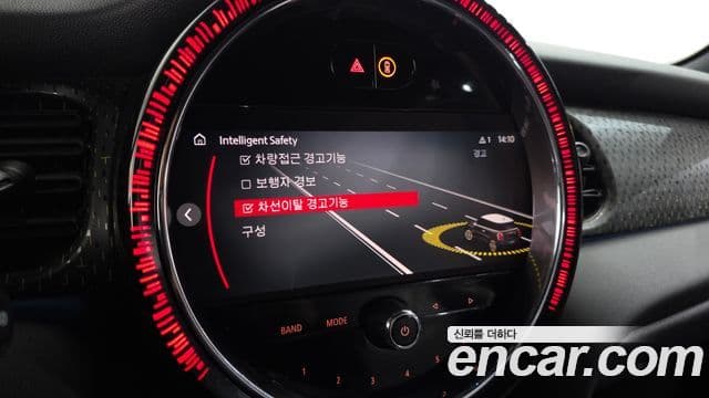 Mini Cooper Электрический (Electric) 3세대, 2024 16