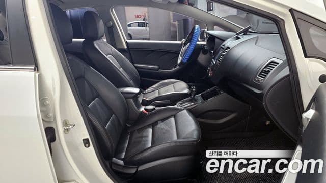 Kia K3 Trendy, 2015 10