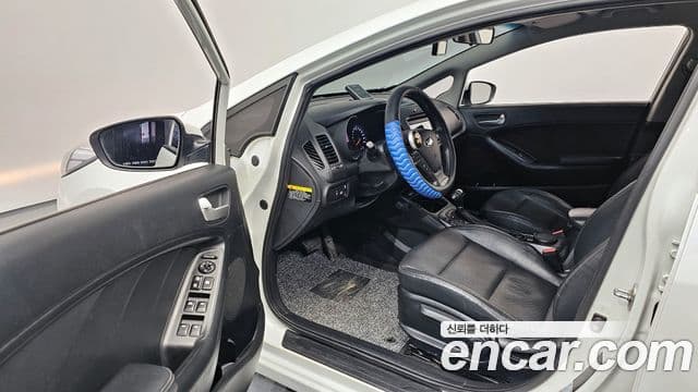 Kia K3 Trendy, 2015 11