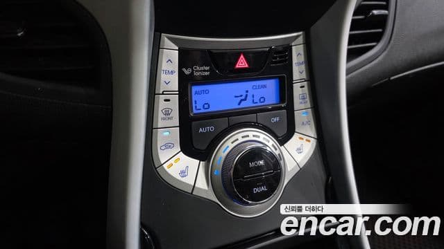 Hyundai Avante MD Premier, 2012 16