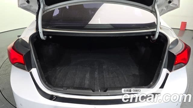 Hyundai Avante MD Premier, 2012 20