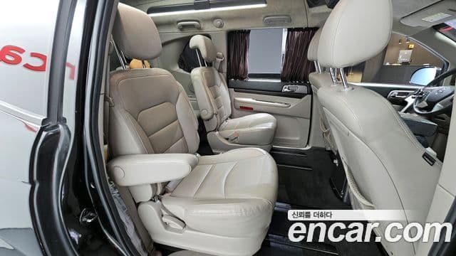 KG모빌리티(SsangYong) Korando 투리스모 high лимузин, 2017 12