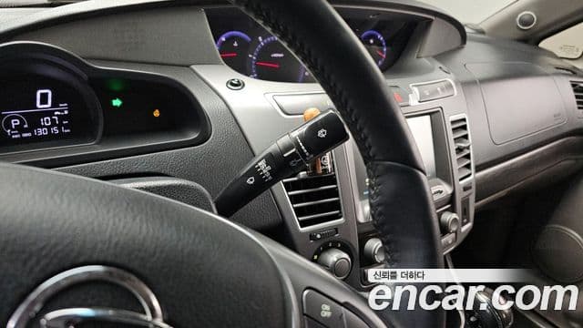 KG모빌리티(SsangYong) Korando 투리스모 high лимузин, 2017 17