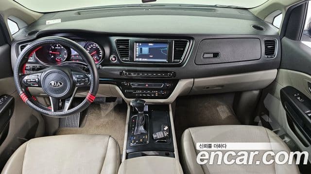Kia All New Carnival Luxury, 2017 7