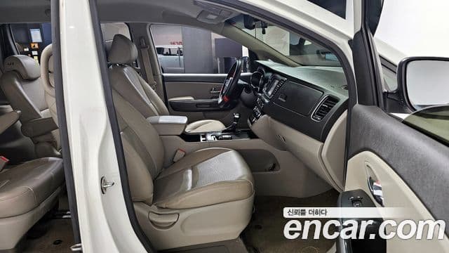 Kia All New Carnival Luxury, 2017 10