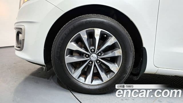 Kia All New Carnival Luxury, 2017 17