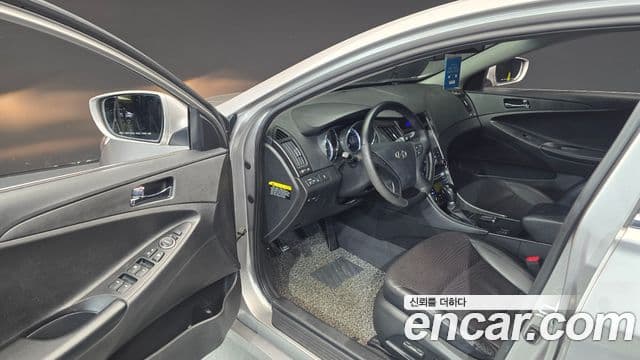 Hyundai YF Sonata Prime, 2012 10