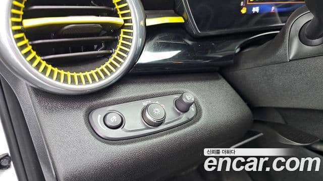 Chevrolet(GM대우) Trax кроссовер 1.2 ACTIV, 2024 13