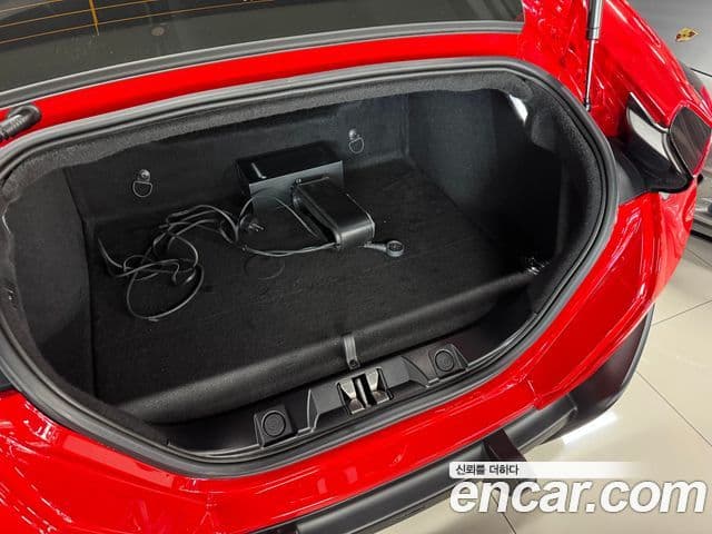 Ferrari 로마, 2023 15