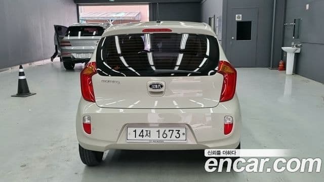 Kia All New Morning Deluxe, 2012 4