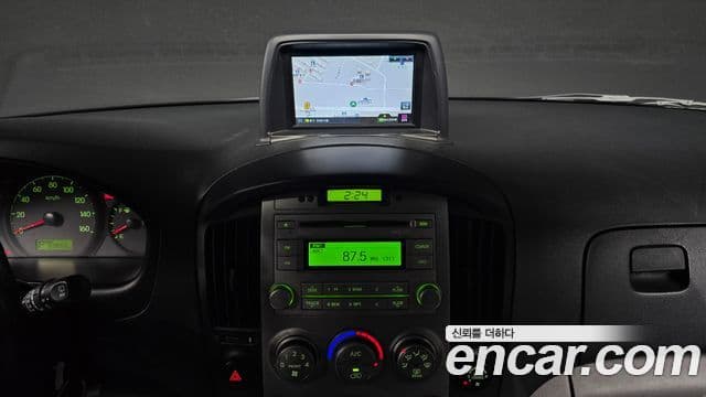 Hyundai Grand Starex CVX Luxury, 2015 15