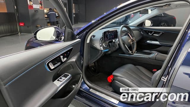 Mercedes-Benz E-класс W214 Avantgarde, 2025 11