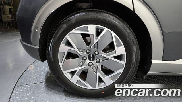 Genesis GV60 Standard, 2023 все фото