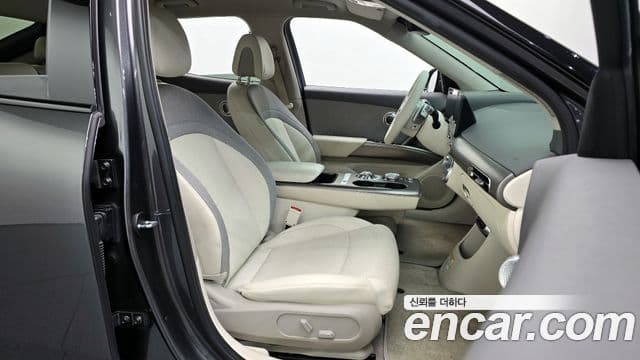 Genesis GV60 Standard, 2023 10