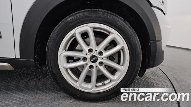 Mini Cooper D Countryman 1세대, 2016 все фото