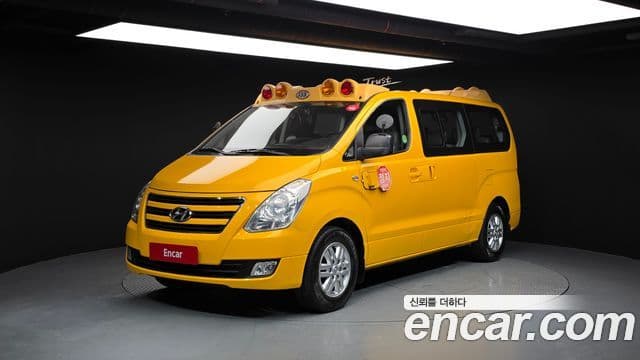 Hyundai Grand Starex детский перевозочный автомобиль, 2018 1