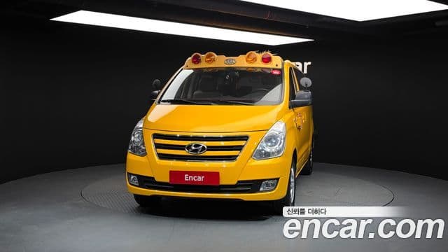 Hyundai Grand Starex детский перевозочный автомобиль, 2018 3