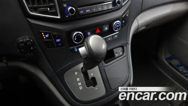 Hyundai Grand Starex детский перевозочный автомобиль, 2018 9