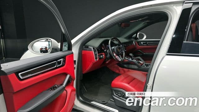 Porsche Cayenne (PO536) 3.0 купе Platinum Edition, 2022 10